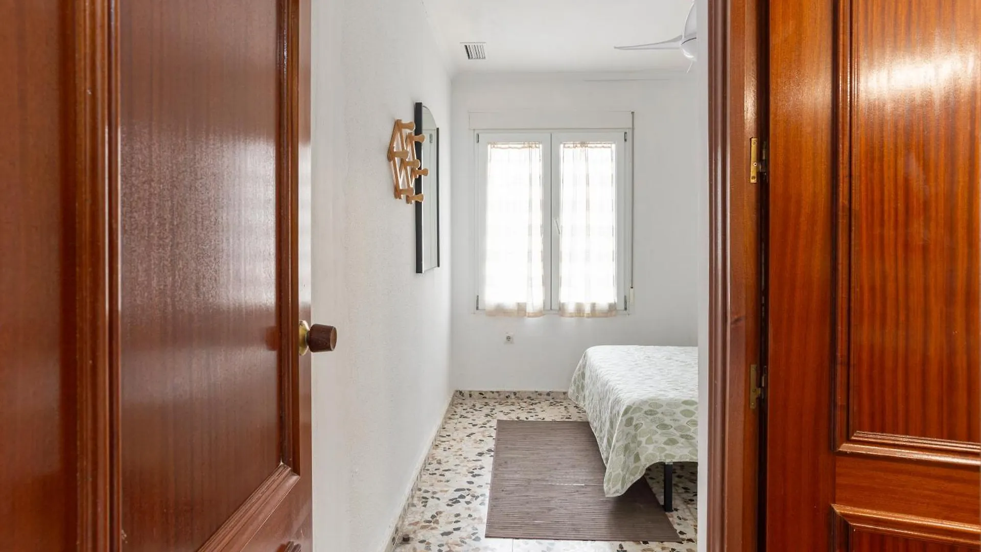 הוילה Rincón de la Victoria Gran Jardin Frente Al Mar 0*,